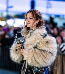 rita-ora-at-times-square-in-new-york-12-30-2023-2.jpg