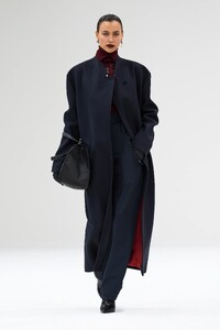 00003-ferrari-fall-2023-ready-to-wear-credit-gorunway.thumb.jpg.022acd04009fcea09d5e90aebf310117.jpg