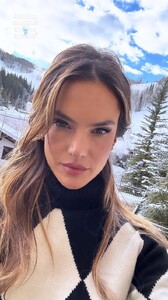 [2024.02.19] alessandraambrosio_3306610221188808029.jpg