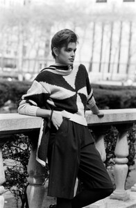 Cindy_Crawford_Perry_Ellis_FW1986_048.jpg