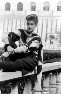 Cindy_Crawford_Perry_Ellis_FW1986_057.jpg