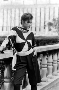 Cindy_Crawford_Perry_Ellis_FW1986_071.jpg