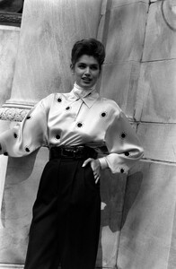 Cindy_Crawford_Perry_Ellis_FW1986_133.jpg