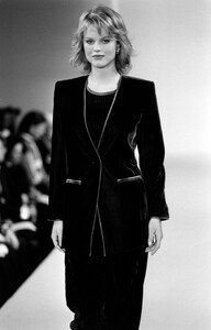 Eva_Escada_FW1994_06.jpg