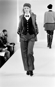 Eva_Escada_FW1994_10.jpg