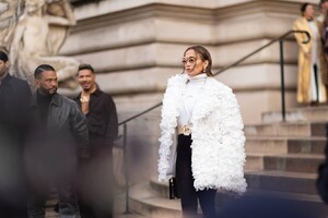 Jennifer-Lopez---Arriving-at-the-Schiaparelli-show-in-Paris-during-fashion-week-09.jpg