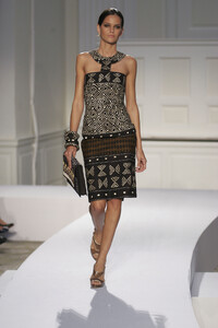 OscardelaRenta2008WomenRTW108.thumb.jpg.f73e5a735b98a31343cdb4e79eb43583.jpg