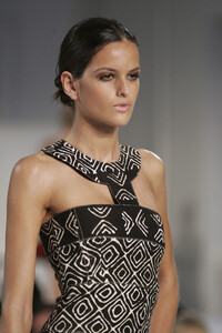 OscardelaRenta2008WomenRTW116.thumb.jpg.b164e04cb8576b112694792354fdd6e9.jpg