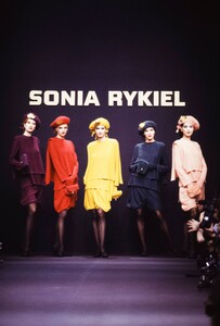 Sonia_Schnetzer_Sonia_Rykiel_FW1989_01.jpg