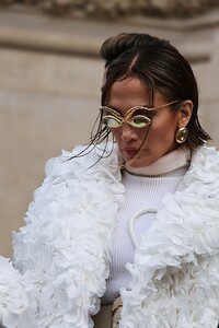 jennifer-lopez-at-the-schiaparelli-fashion-show-in-paris-01-22-2024-4.jpg