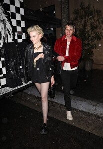 julia-garner-at-billie-eilish-s-grammy-after-party-at-fleur-room-in-west-hollywood-02-05-2024-2.jpg