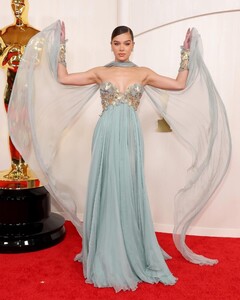 [2024.03.11] haileesteinfeld_432597216_1510838479697444_4618170666324329851_n.jpg