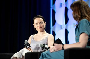 452619584_daisy-ridley-015.jpg