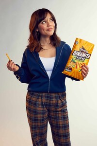 jenna-ortega-doritos-superbowl-commerical-012324-2-bba2981ae1004e459bac31db112d56e0.jpg