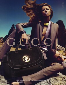 Mert__Marcus_Gucci_Fall_Winter_2010_11_09.thumb.jpg.f9eddd2aa986a5fe7661187ddb8abdd6.jpg