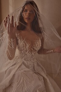 Olympia+gown+&+Olympia+veil+Leah+Da+Gloria+Couture+VIII+Collection+.jpg