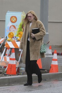 rumer-willis-out-in-studio-city-02-20-2024-1.jpg