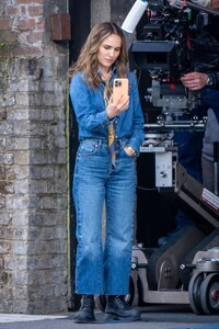 natalie-portman-and-john-krasinski-on-the-set-of-fountain-of-youth-in-london-05-24-2024-0.jpg