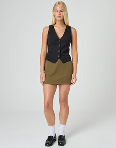 co-carrie-mini-skirt-martini-olive-front-ss176145pln.jpg