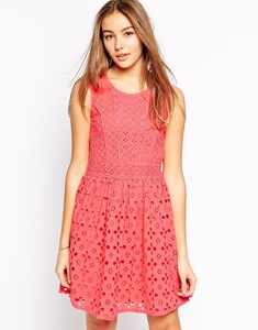 4846902-1-coral.jpg