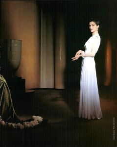 VogueItaliaJune1989017.thumb.jpg.81ab9addc01a104f3ae3227082983f19.jpg