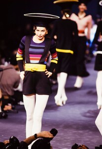 Sonia_Rykiel_SS1989_Cristina_Piaget_06.thumb.jpg.950d8bb8a01104029627a036ce8e0b42.jpg