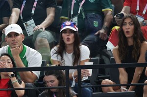 kendall-jenner-at-paris-2024-olympic-games-gymnastique-women-s-final-08-01-2024-0.jpg