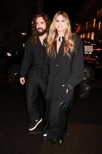 heidi-klum-and-tom-kaulitz-out-for-dinner-in-paris-09-26-2024-6.jpg