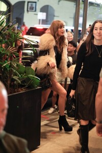 taylor-swift-dines-at-gianna-s-in-nola-02.08.2025-1.jpg